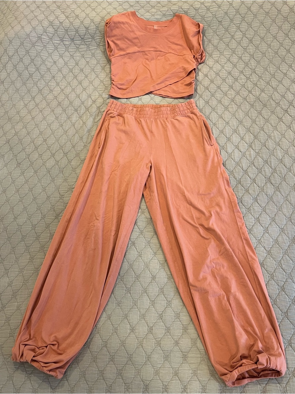 FP Movement Hot Shot Cross Over Set in Petal (Small) EUC - Picture 3 of 6